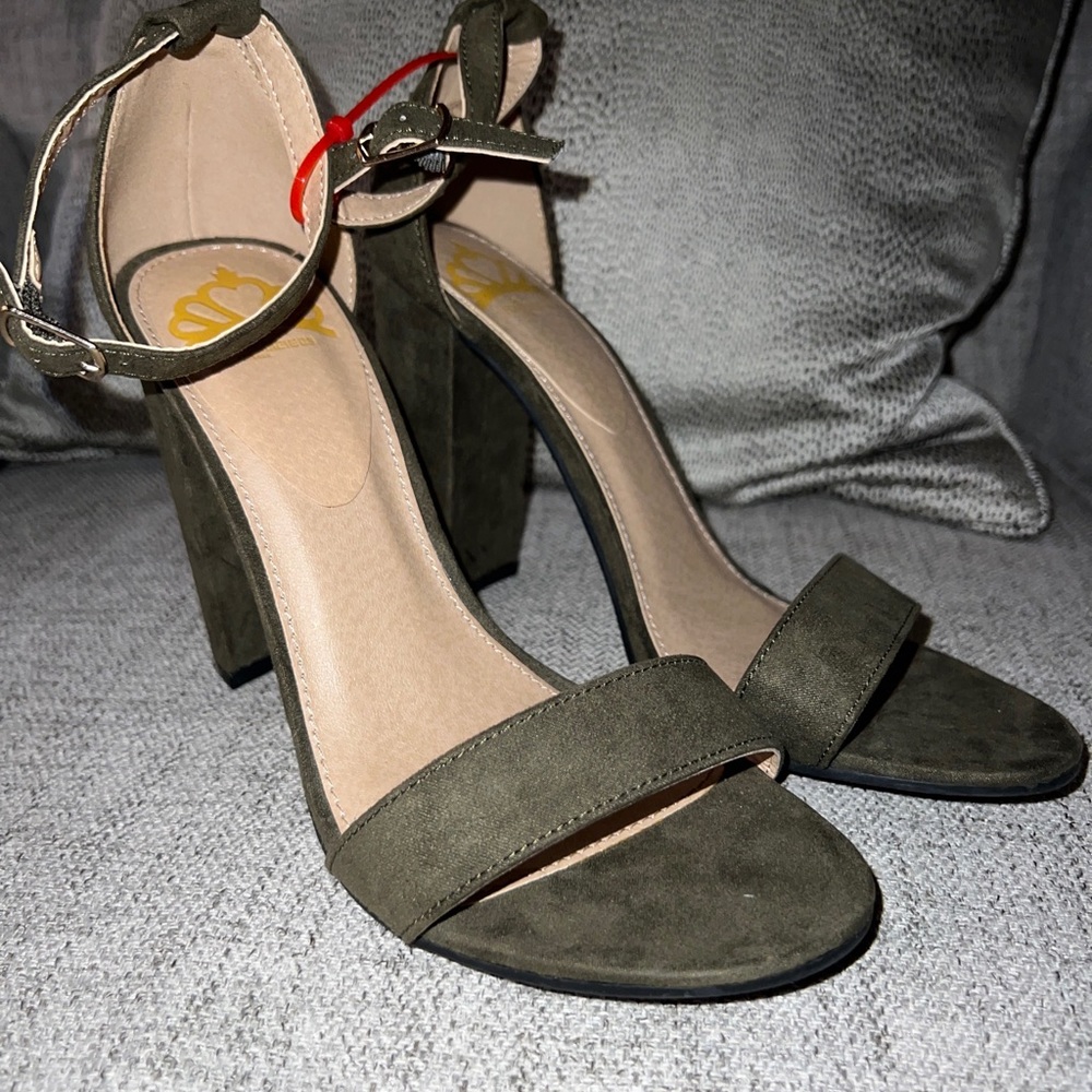 Fergalicious Women Olive Green Suede Platform Block Heels Size 7